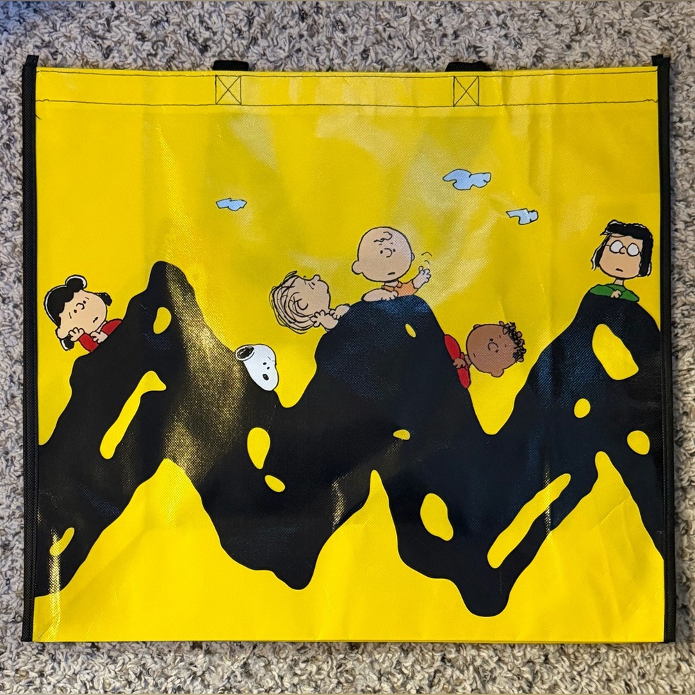 💼 Peanuts Reusable XL Tote Bag, NWT